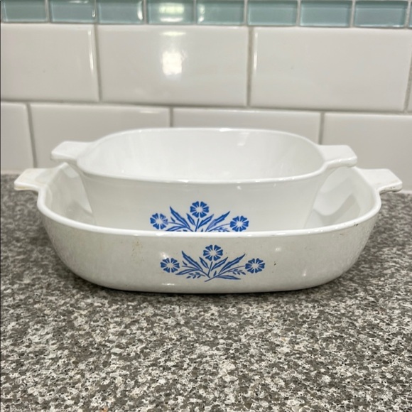 Vintage Corningware Cornflower Bakeware Set of 4 Graduated serving dishes - Picture 2 of 10